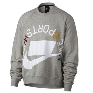 NWT NIKE SPORTSWEAR  MENS SIZE MEDIUM